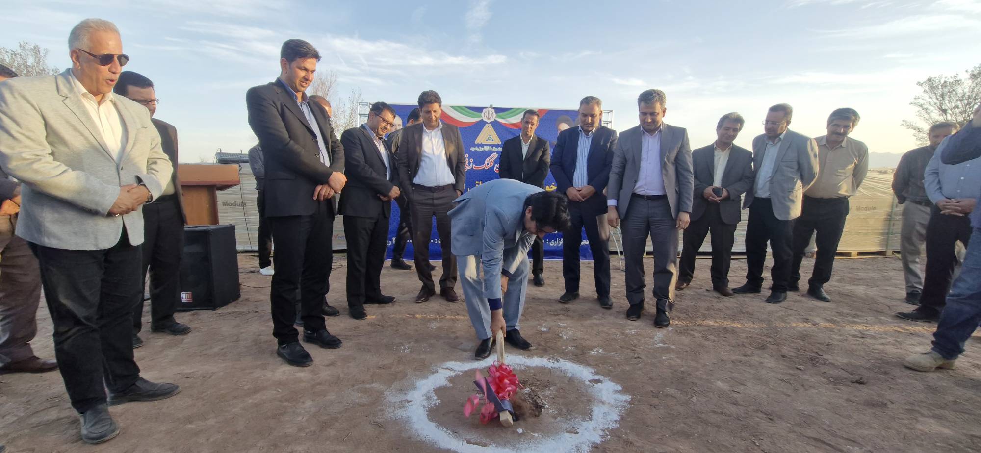 آغاز ساخت نیروگاه یک مگاواتی خورشیدی در شهرستان بردسیر 